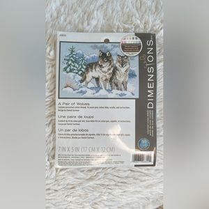 Dimensions a pair of wolves cross stitch